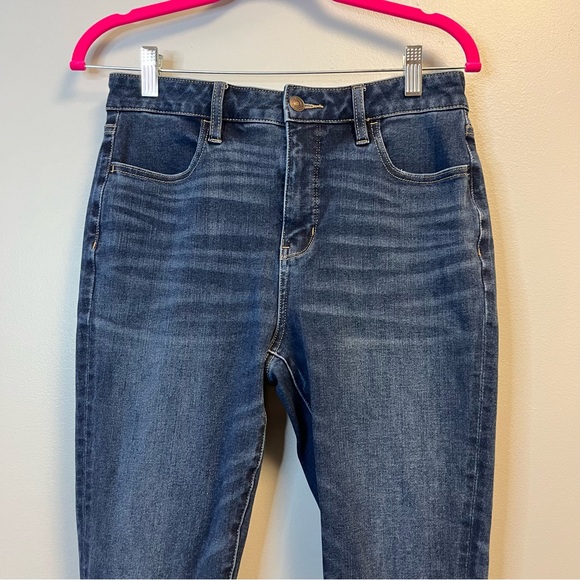 American Eagle (AEO) Jeans Super Hi-Rise Jegging Medium Vintage Sz 8 Short EUC - Picture 5 of 12
